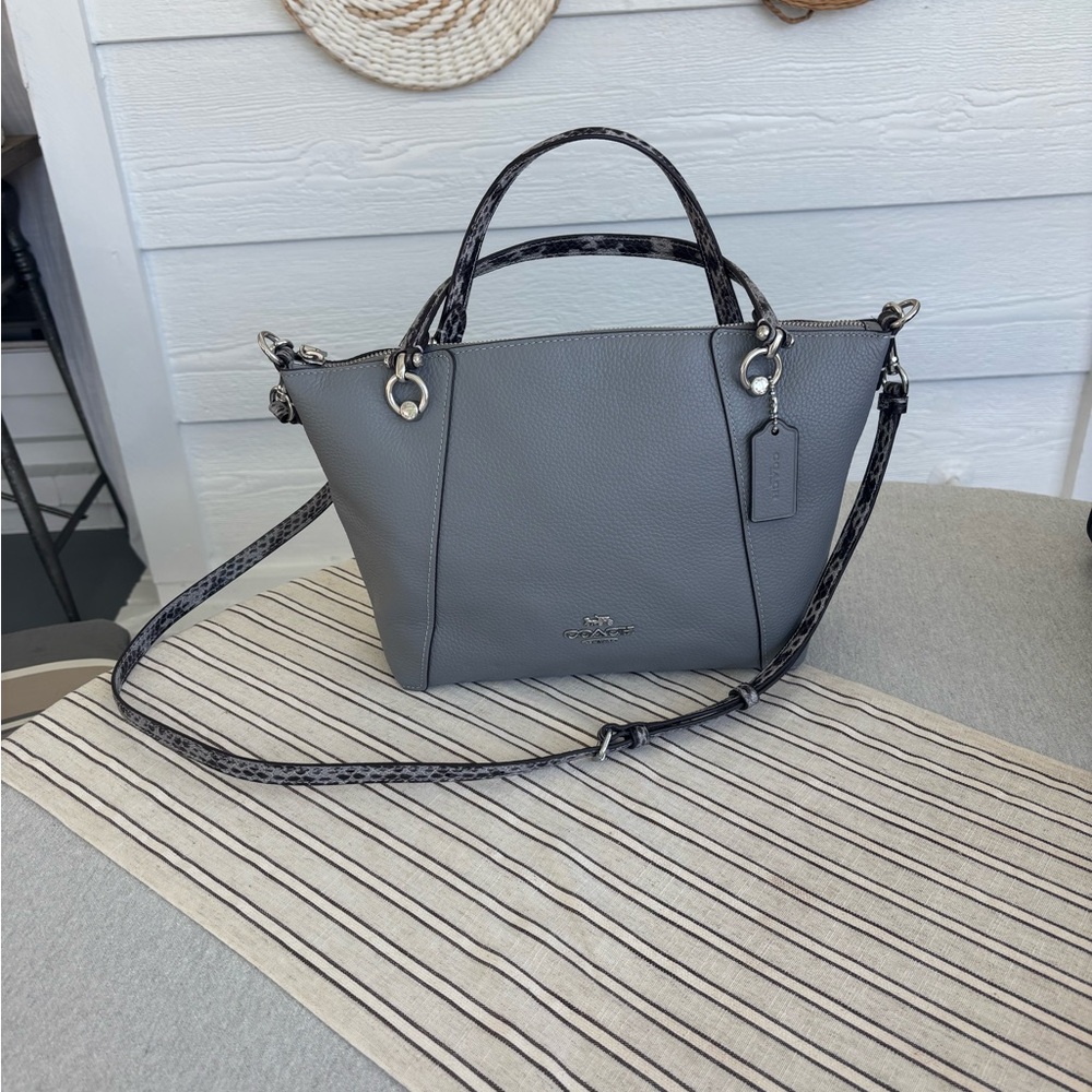 Coach Pebble Leather Gray Handbag with Subtle Animal Print handle detail. NWOT. - Picture 2 of 6